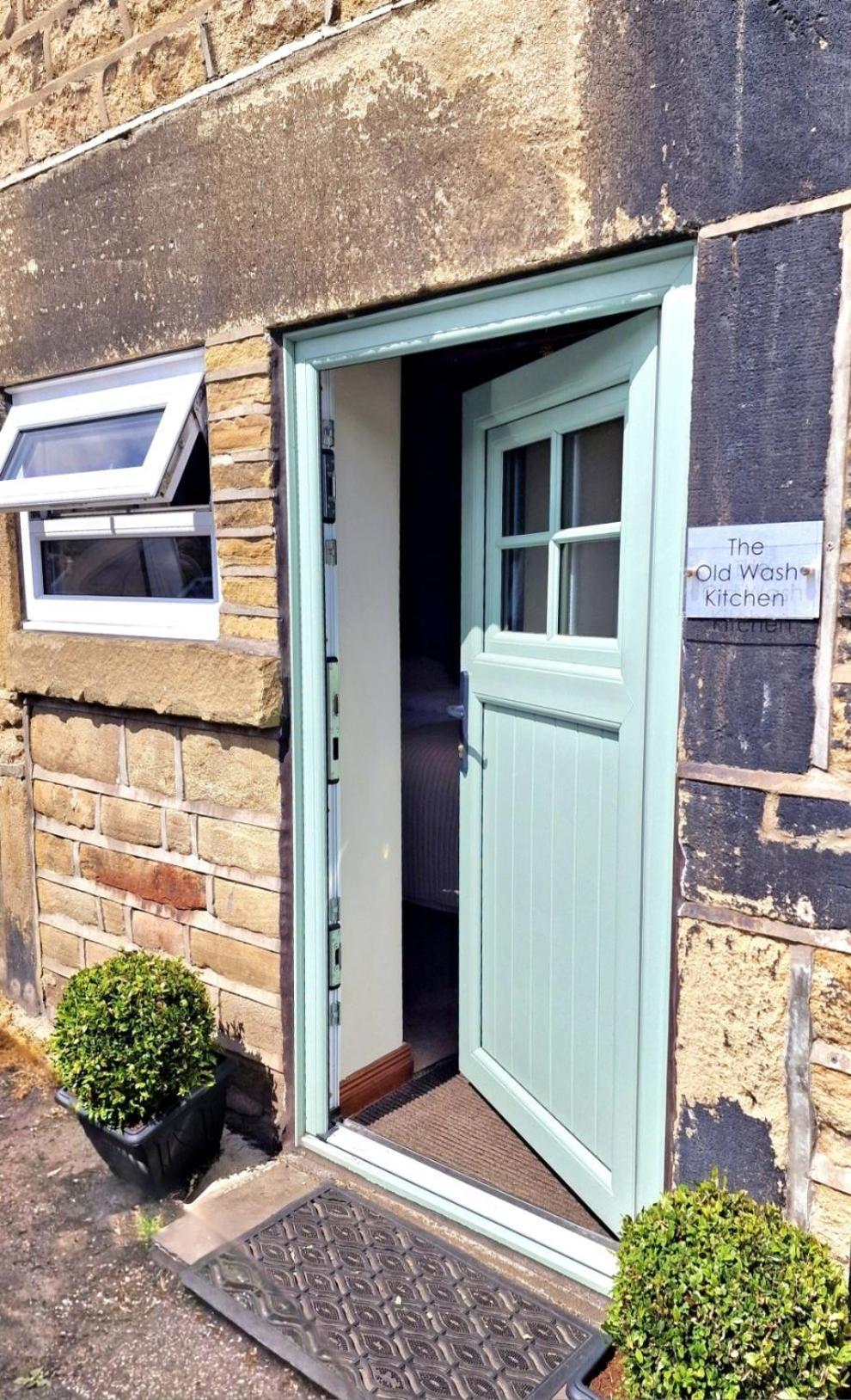 The Old Wash Kitchen - Charming Character Cottage In Holmfirth, Yorkshire Exteriör bild